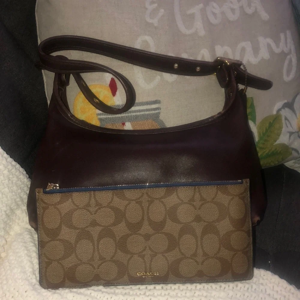 Coach leather shoulder bag/wallet